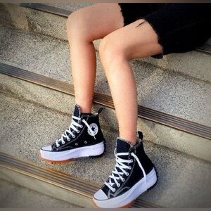 Women’s Converse Platform Chuck Taylor Sneakers 🖤